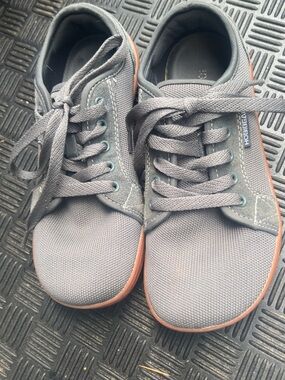 Minimalist/ barefoot Gray Lace-Up shoes